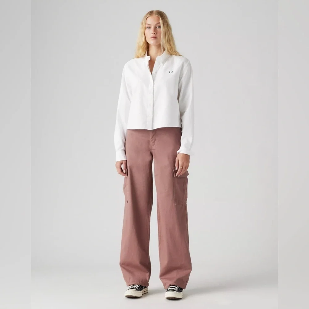 NWT Levi's Women's '94 Baggy Cargo, Rose Taupe - Picture 3 of 10